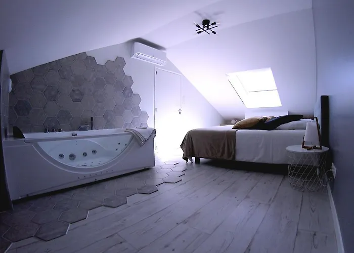 House 35 Minutes From Futuroscope Hébergement de vacances *