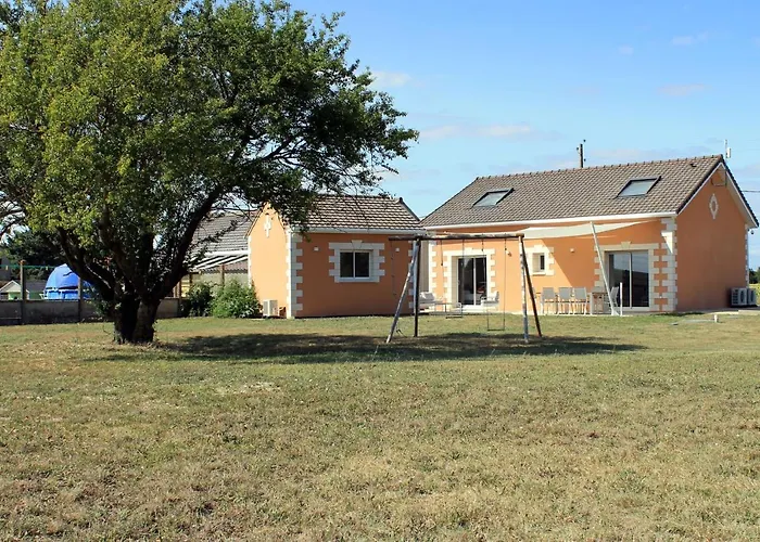 House 35 Minutes From Futuroscope Hébergement de vacances Saint-Jean-de-Sauves